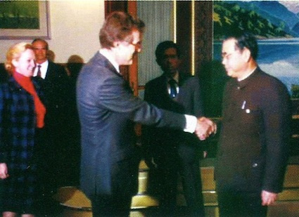 2.李鹏会见塔维新托克侯爵(Marquess of Tavistock),以及新闻报道.jpg